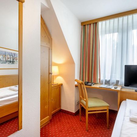 Hotel Zum Loewen Weißenhorn Esterno foto