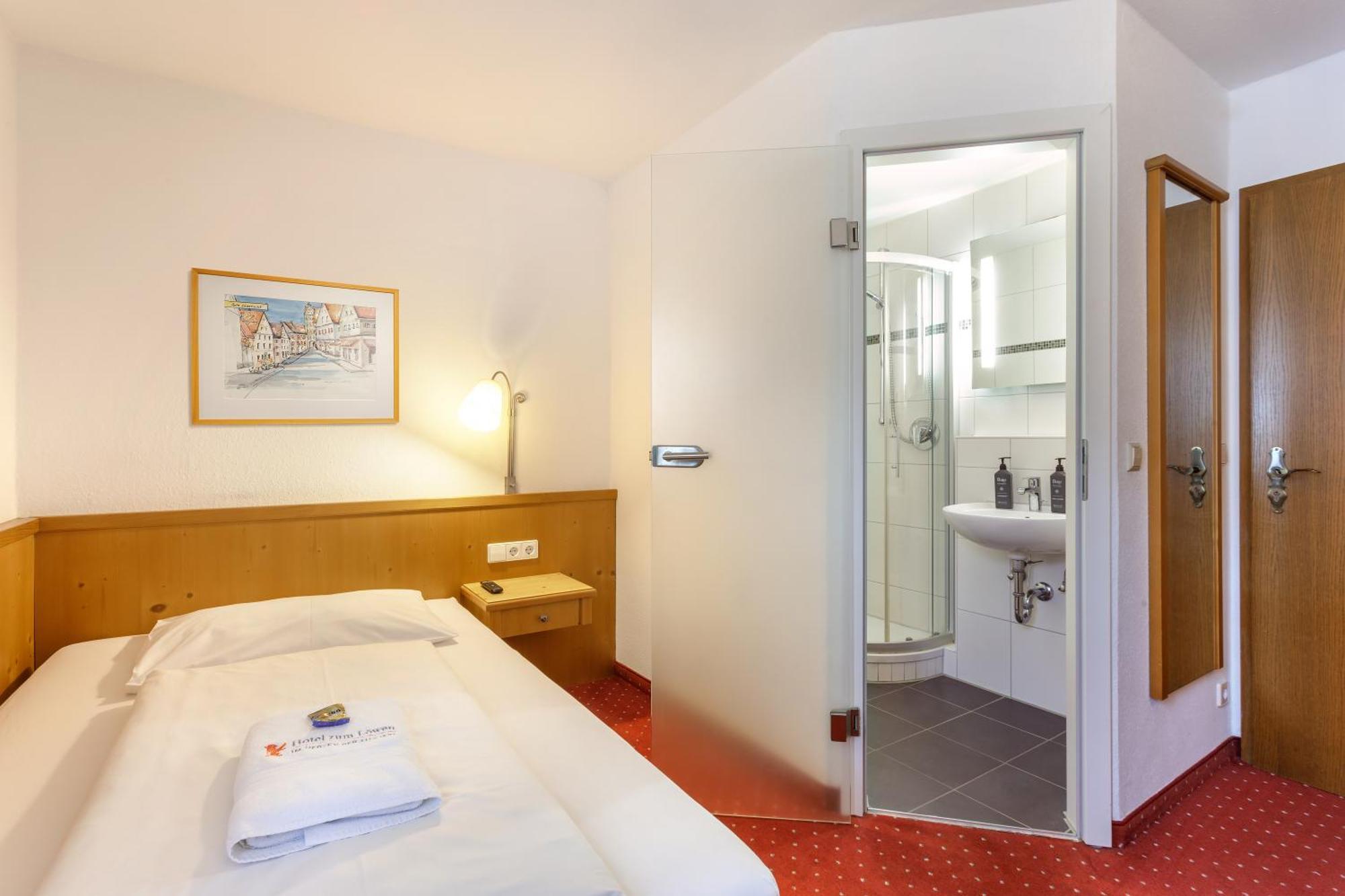Hotel Zum Loewen Weißenhorn Esterno foto